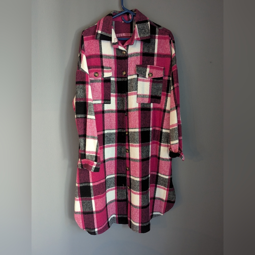 No Brand Pink And Black Plaid Long Shirt Jacket Women's Size XL.